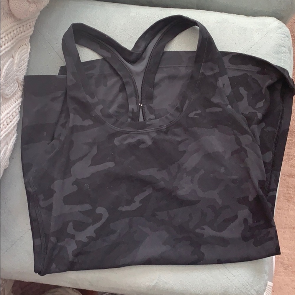 Lululemon tank size 6 camo print